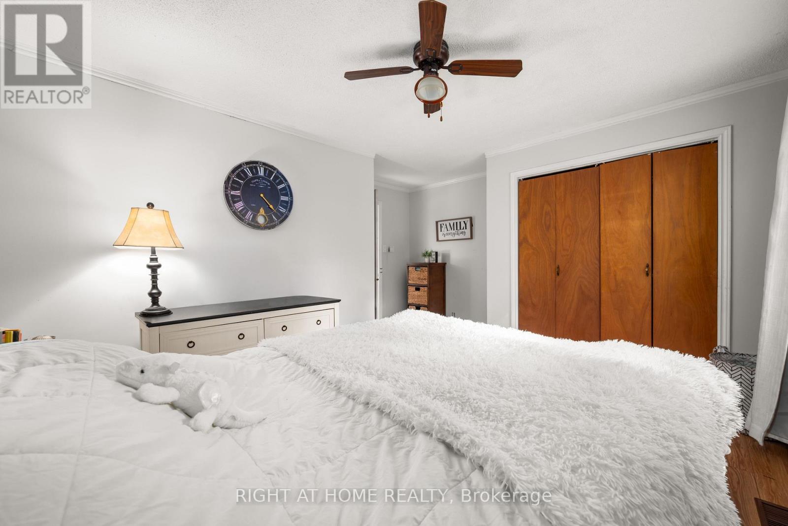78 HILLSIDE DRIVE - 34