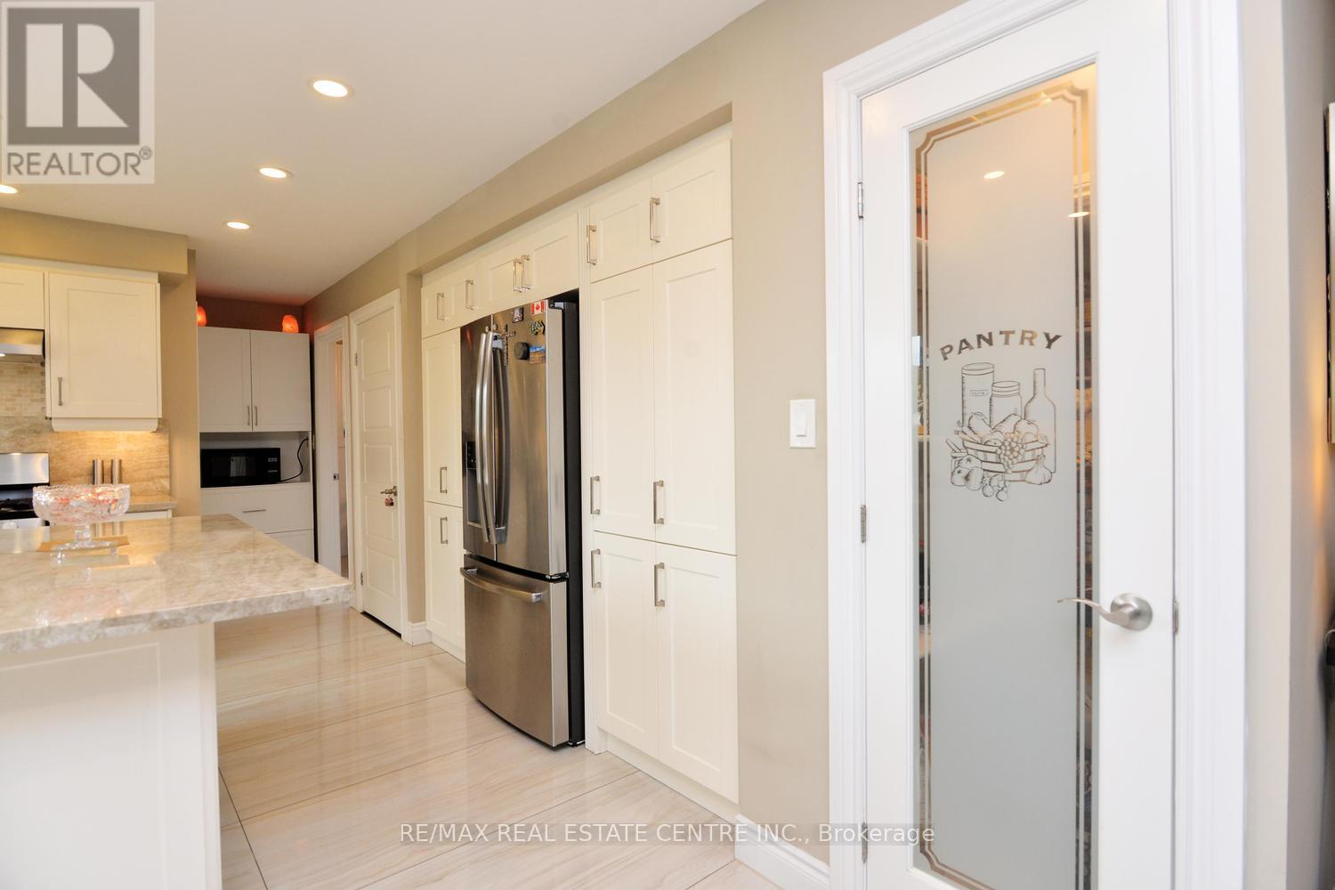 43 Regalview Drive, Hamilton, ON photo 20