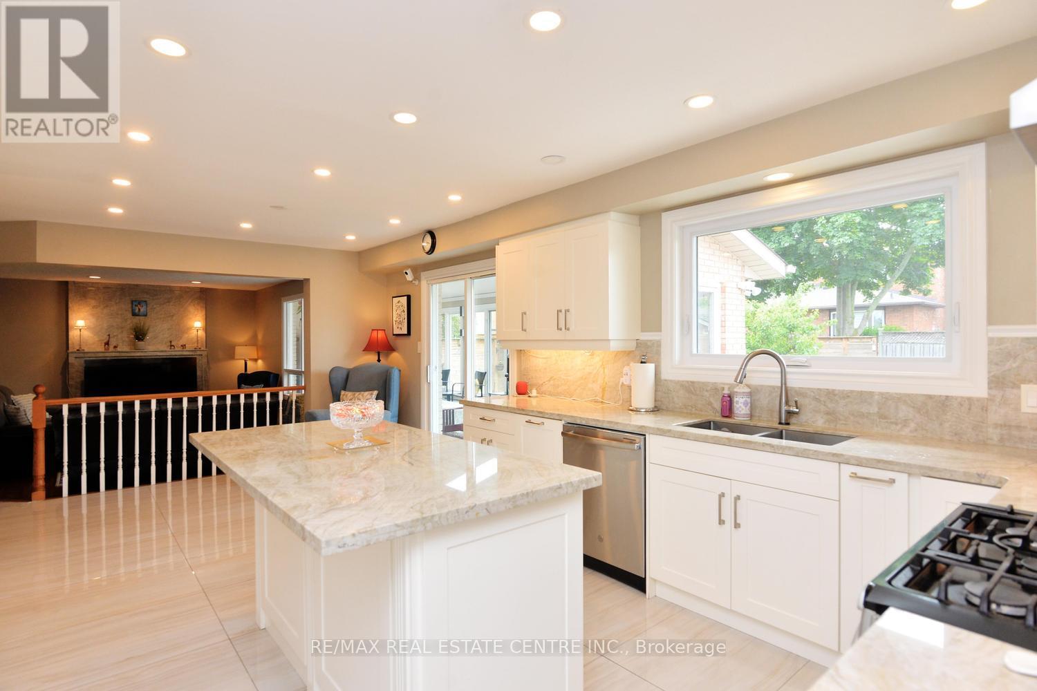 43 Regalview Drive, Hamilton, ON photo 23