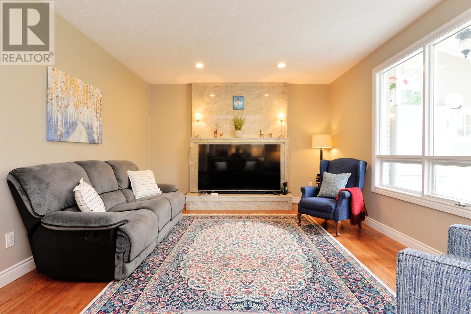 43 Regalview Drive, Hamilton, ON photo 27