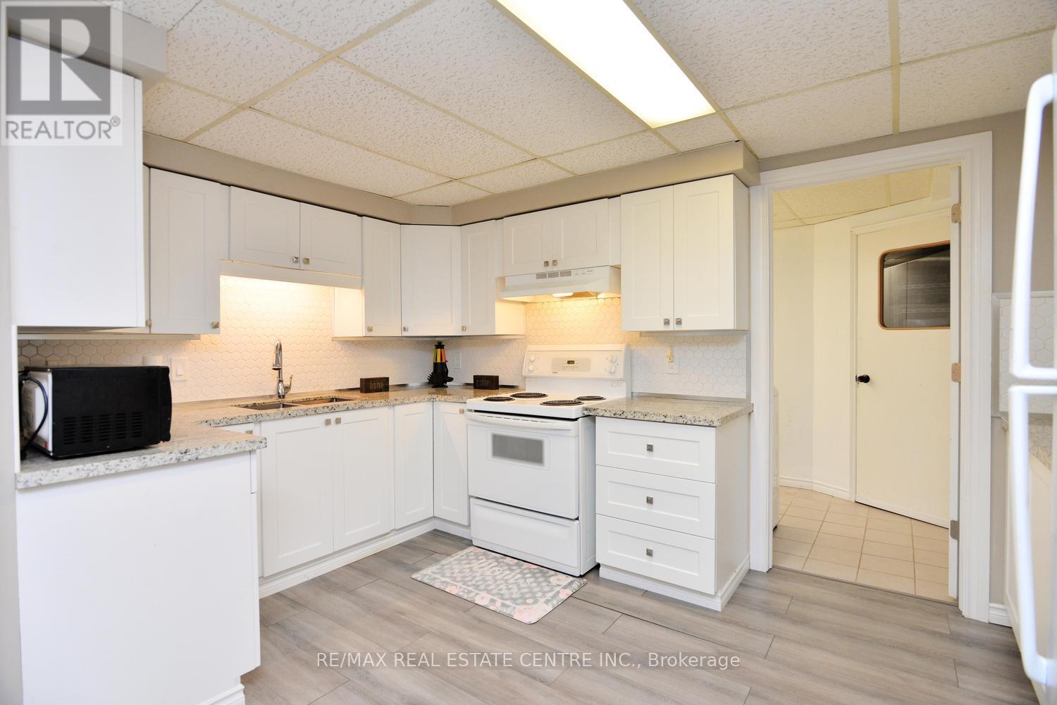 43 Regalview Drive, Hamilton, ON photo 39