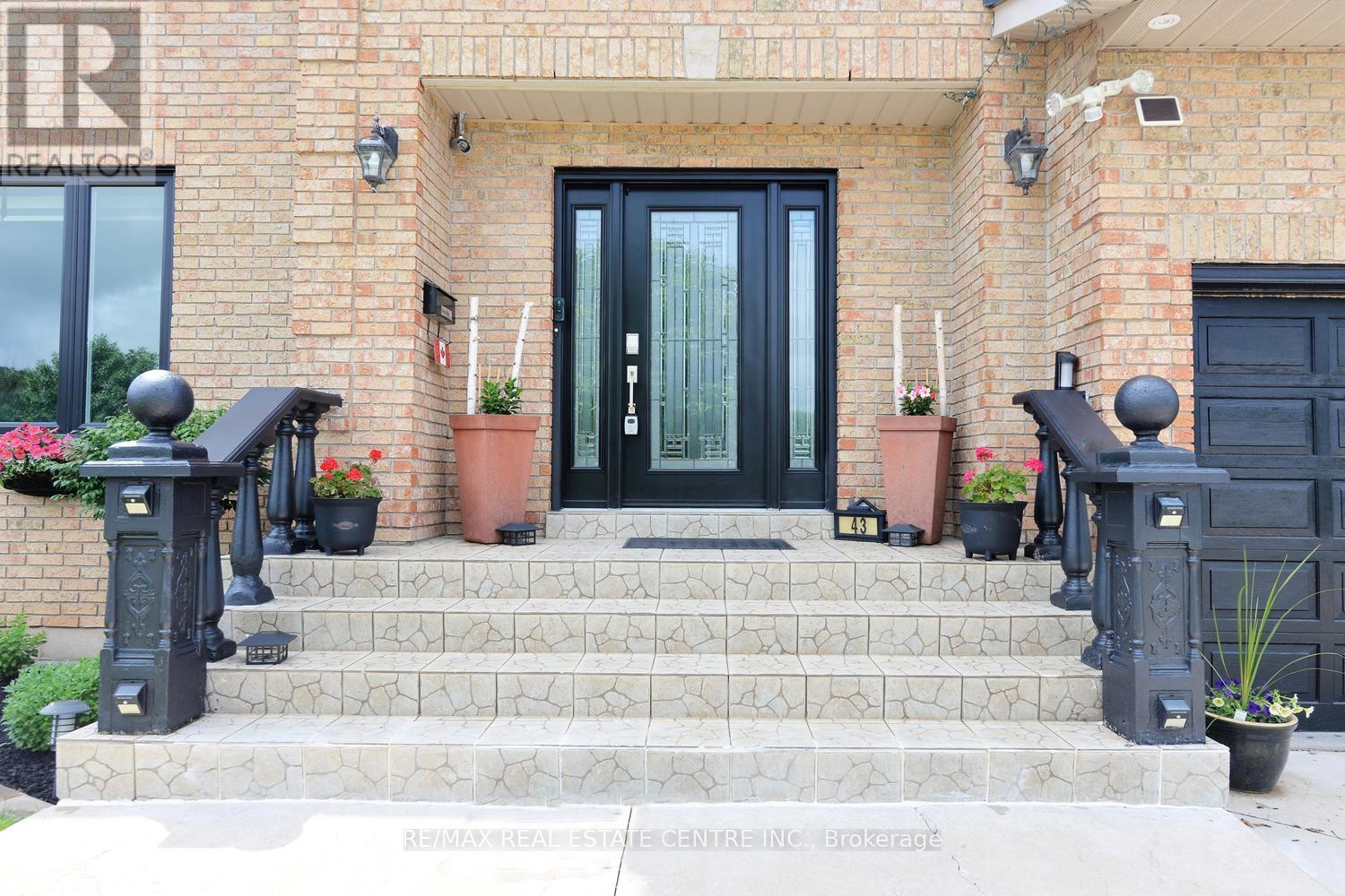 43 Regalview Drive, Hamilton, ON photo 7