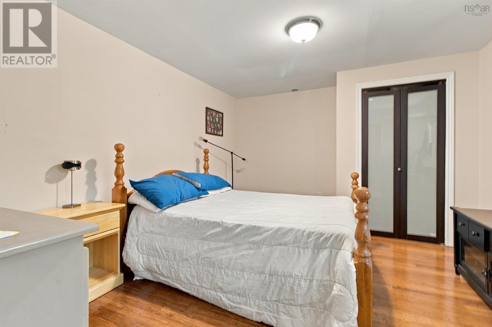 Property 28 of 43 of 226 Windsor Drive