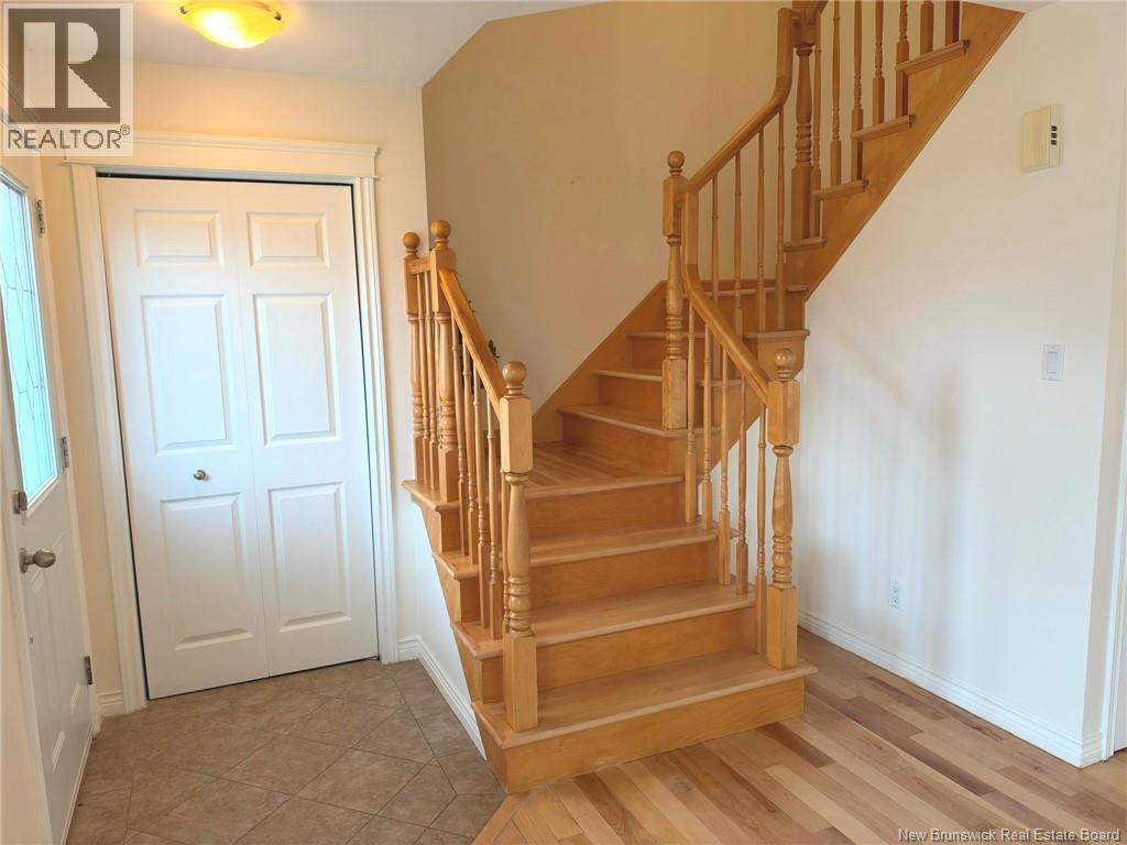 302 Lonsdale Drive - 10