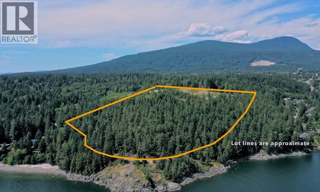 Photo of 692 GOWER POINT ROAD 7