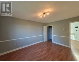 41 MacPherson Avenue thumbnail 17