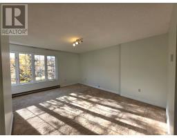 41 MacPherson Avenue thumbnail 18