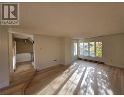 41 MacPherson Avenue thumbnail 4