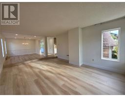41 MacPherson Avenue thumbnail 5
