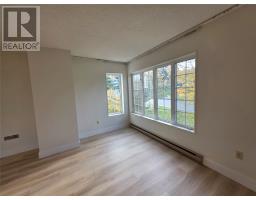 41 MacPherson Avenue thumbnail 6