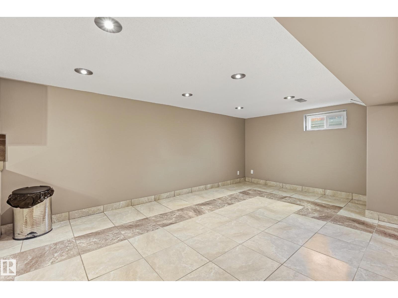 7708 158 Avenue NW, photo 31