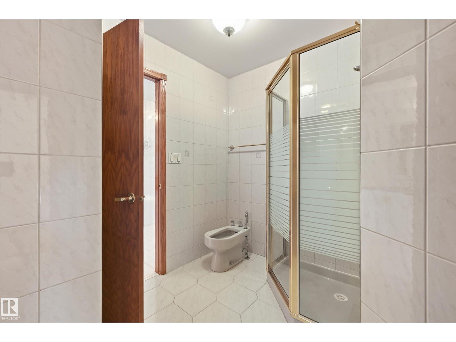 7708 158 Avenue NW, photo 24