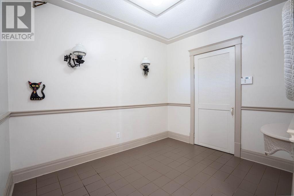 1411 Great Northern Road — photo 10