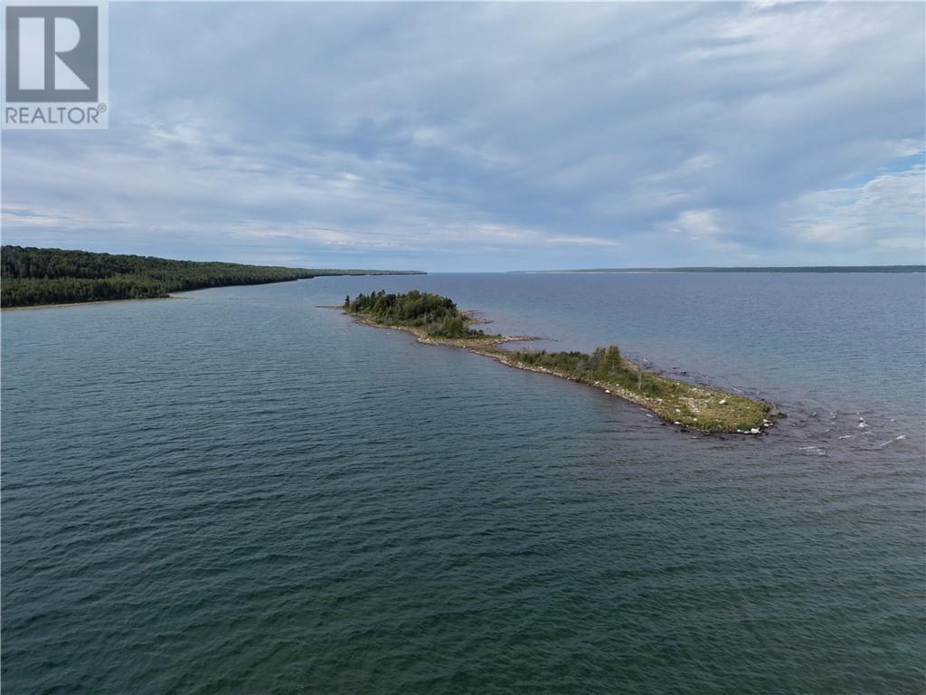 1 Little Island, Nemi Ontario