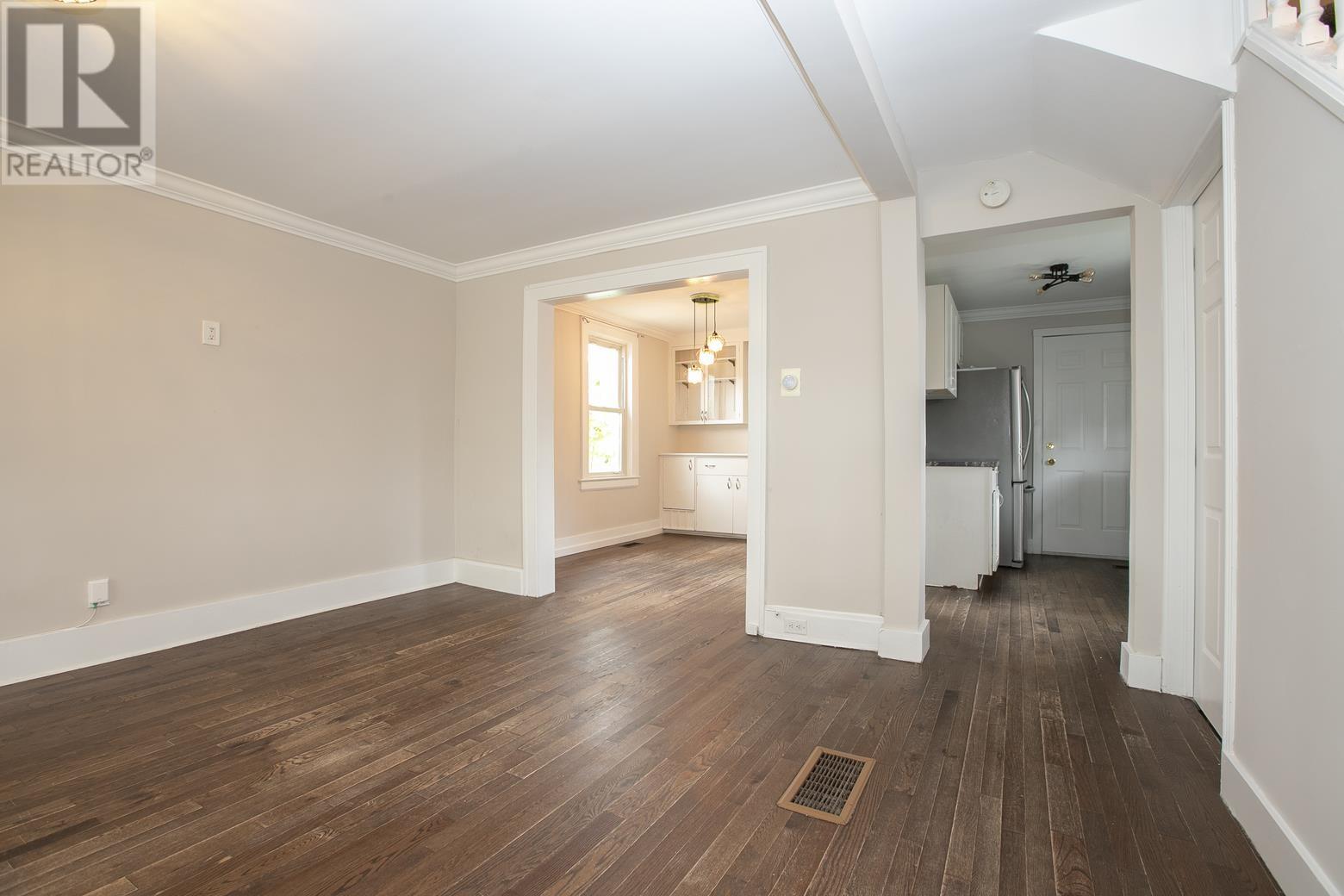 455 Charles St — photo 22