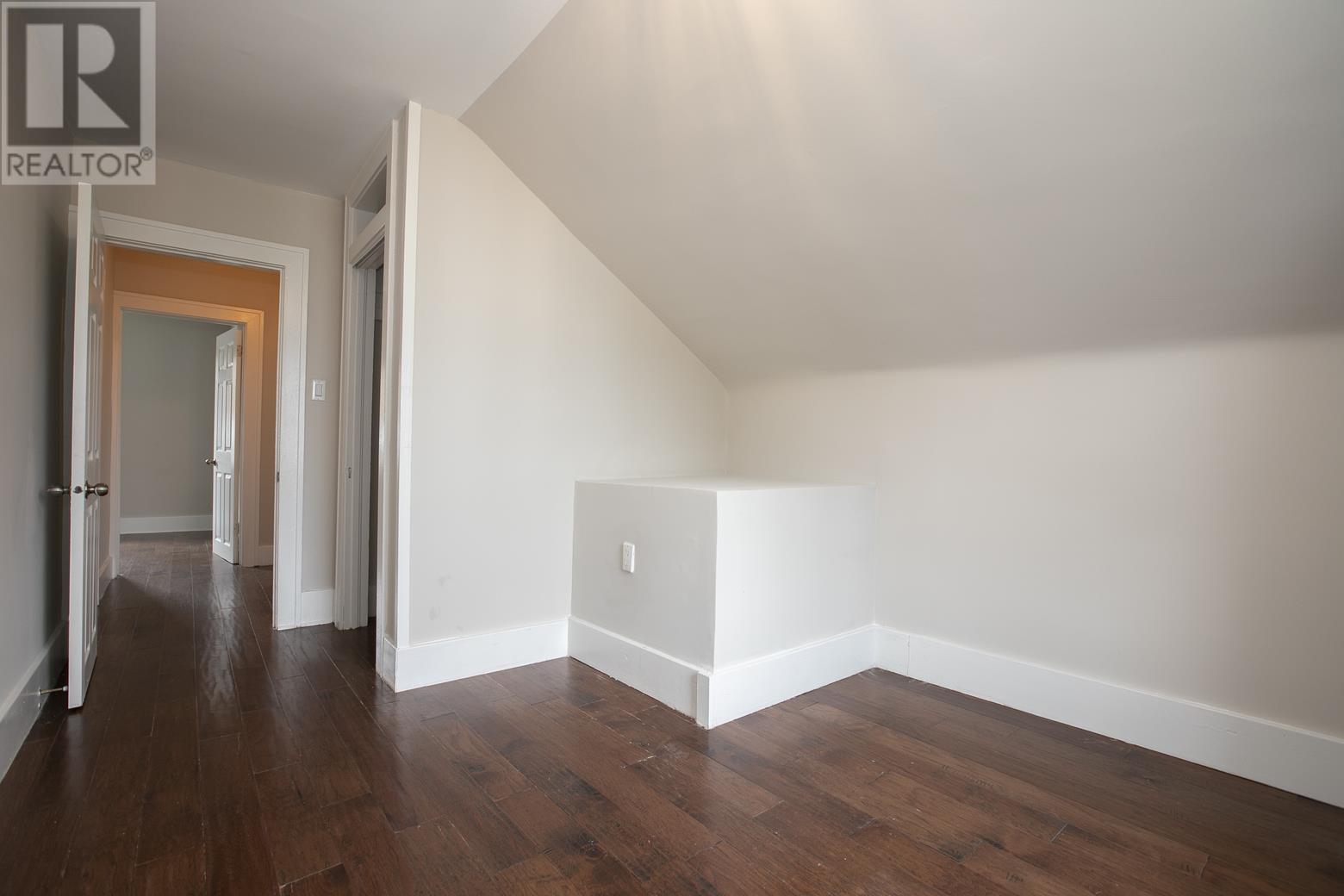 455 Charles St — photo 41