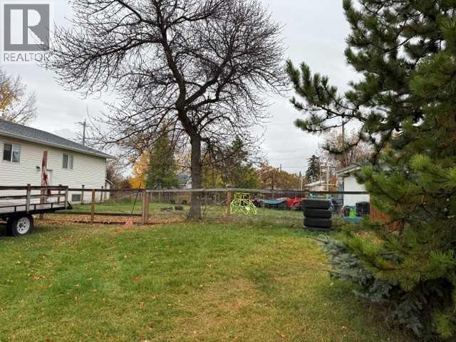 9907 102 Avenue, Clairmont Alberta