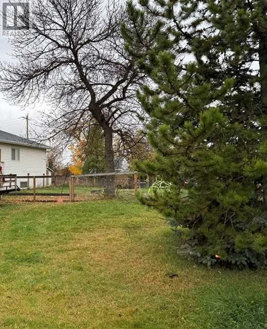 9907 102 Avenue, Clairmont Alberta