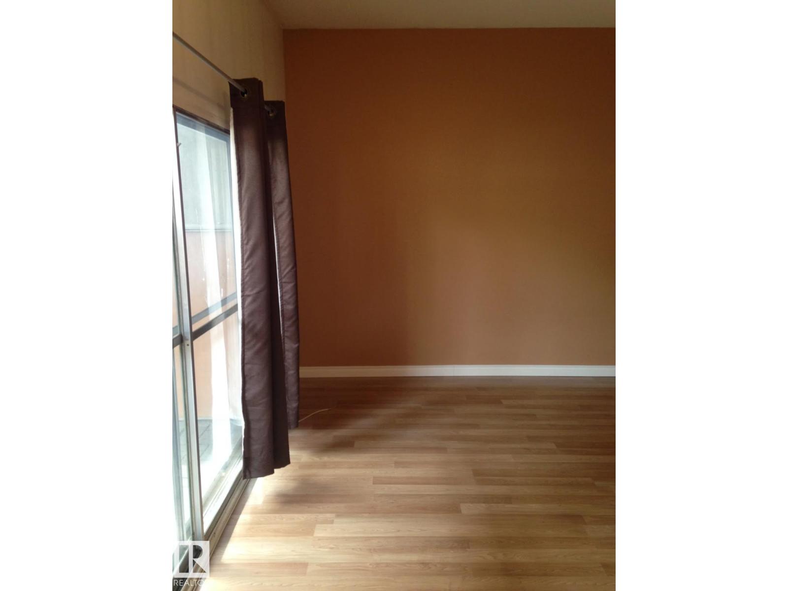 #102 10140 120 ST NW - 2