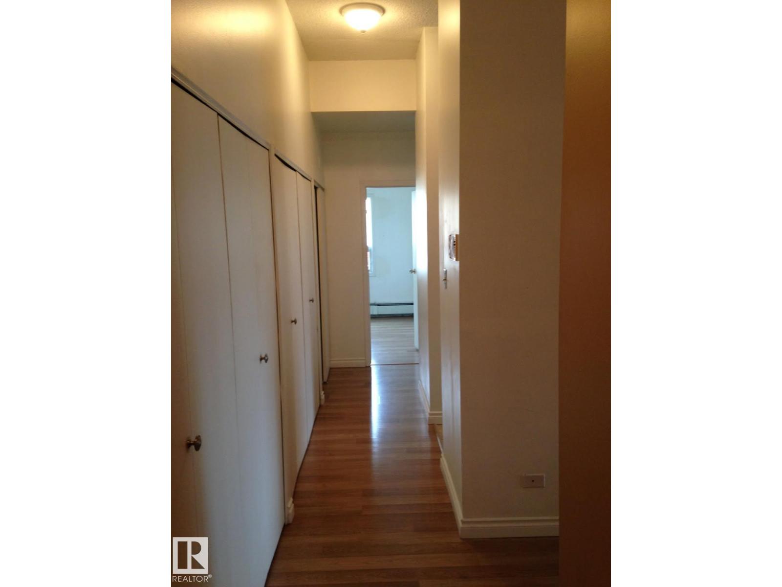 #102 10140 120 ST NW - 7