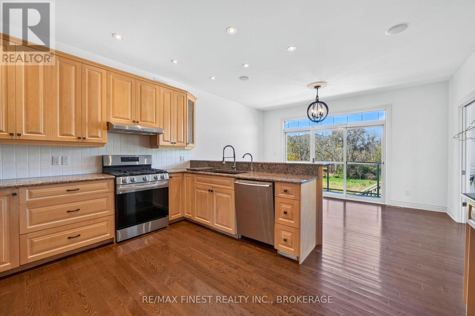 710 Kananaskis Drive — photo 16