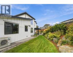 4157 Jagat Pl, Saanich, BC V8X5H3 Photo 39