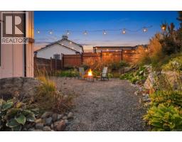 4157 Jagat Pl, Saanich, BC V8X5H3 Photo 38