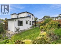 4157 Jagat Pl, Saanich, BC V8X5H3 Photo 40