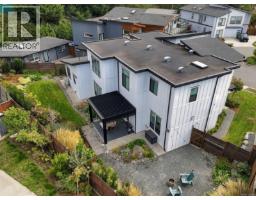 4157 Jagat Pl, Saanich, BC V8X5H3 Photo 42
