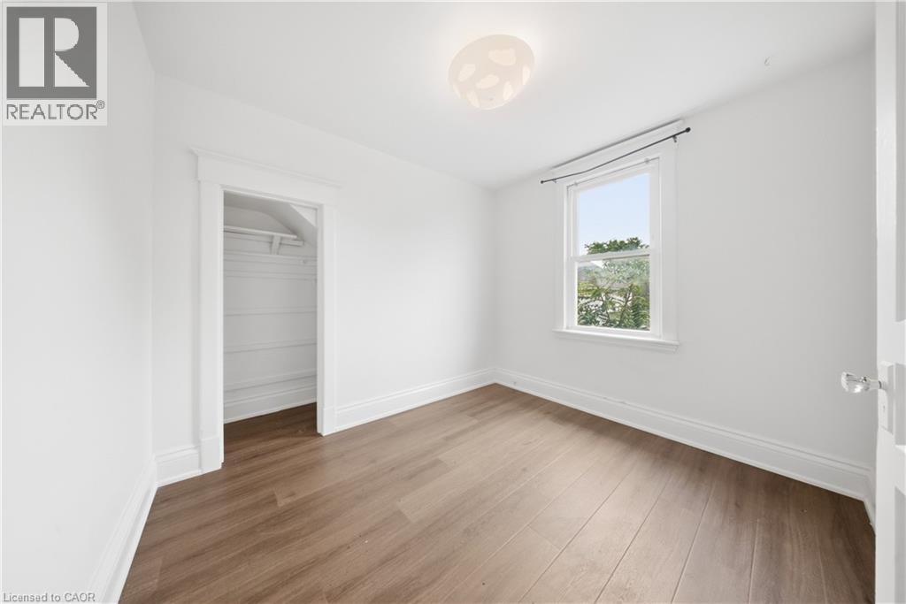 1082 Cannon Street East — photo 13