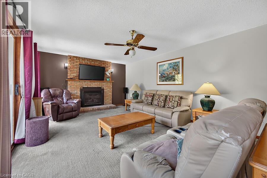 2 KARENDALE Crescent - 23
