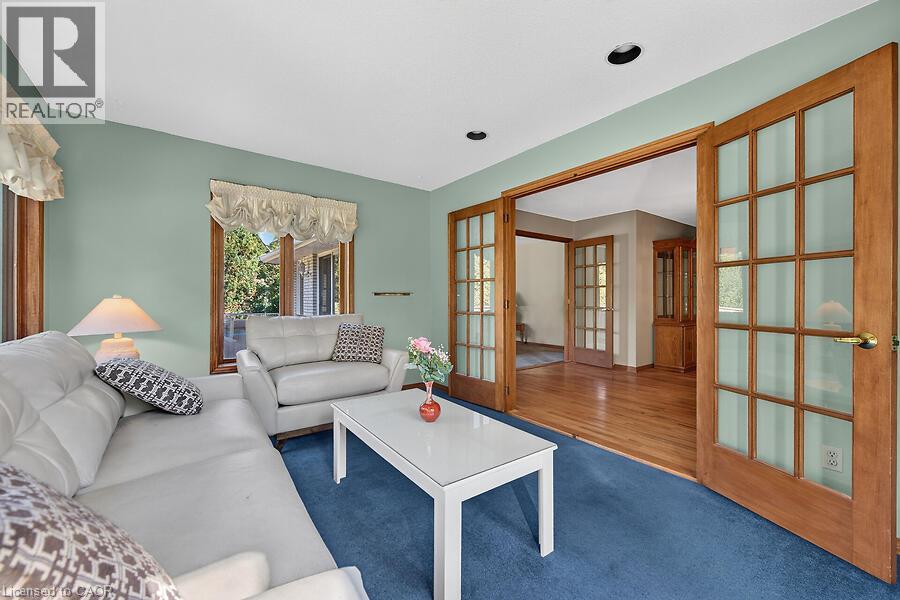 2 Karendale Crescent — photo 22