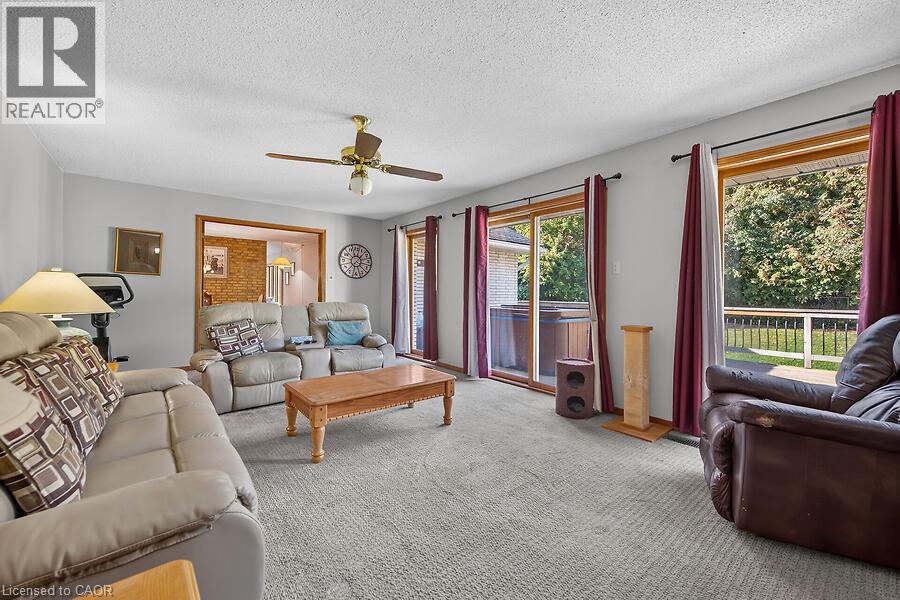 2 Karendale Crescent — photo 24