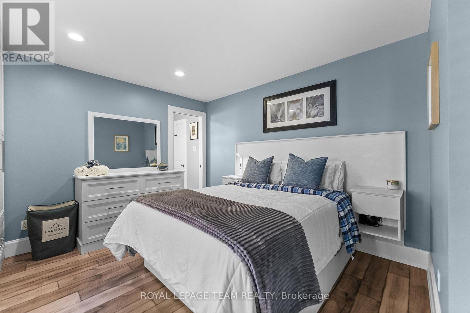 729 RAGLAN STREET S - Image 15