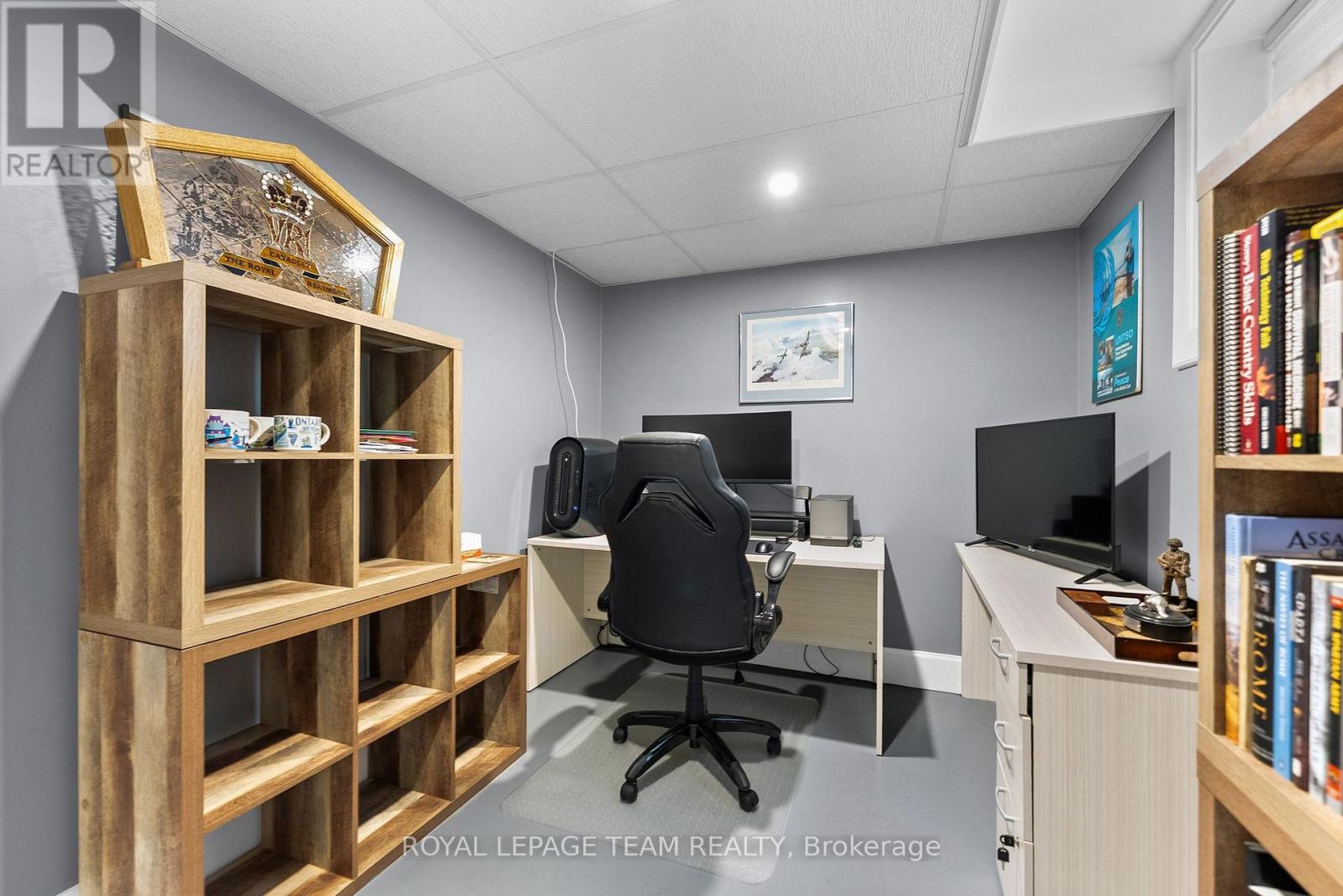 729 RAGLAN STREET S - Image 24