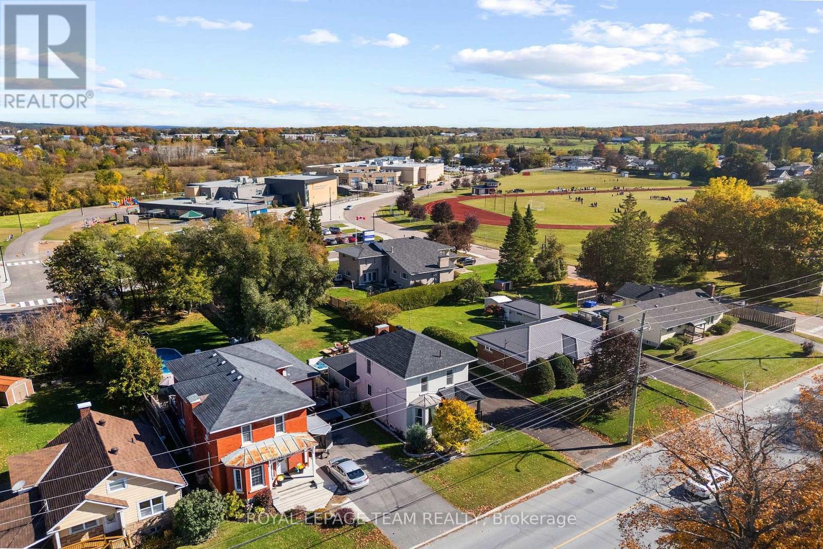 729 RAGLAN STREET S - Image 3