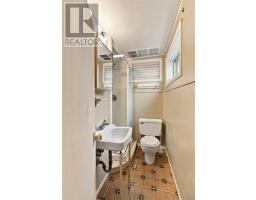28 Thorburn Road thumbnail 18