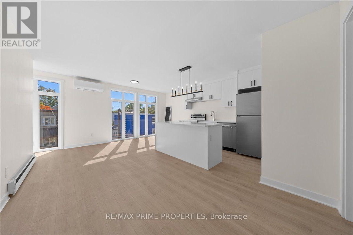 207 Carillon Street — photo 27