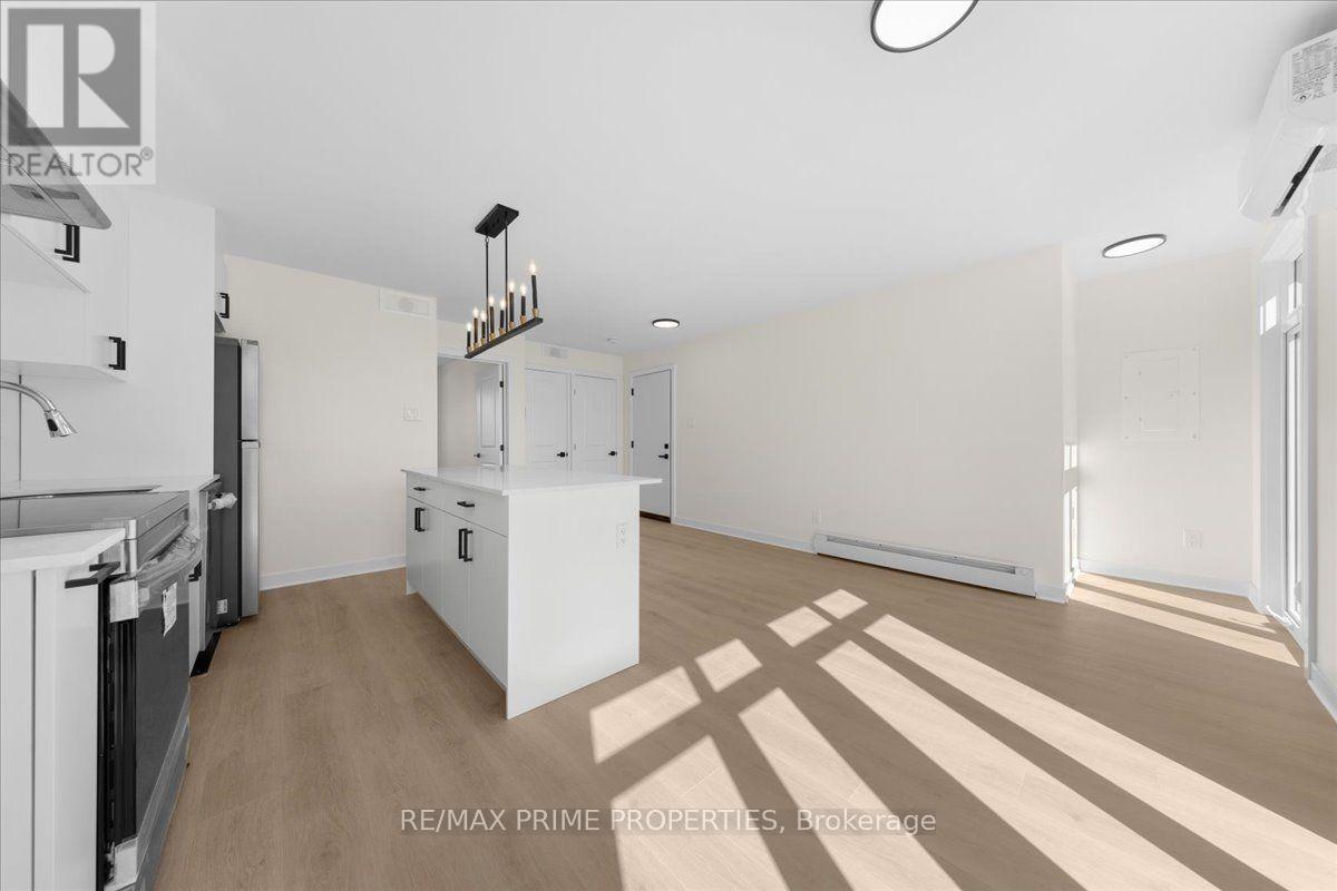 207 Carillon Street — photo 30