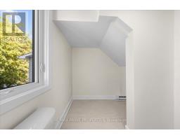 Living room - 207 Carillon Street, Ottawa, ON K1L5X7 Photo 11