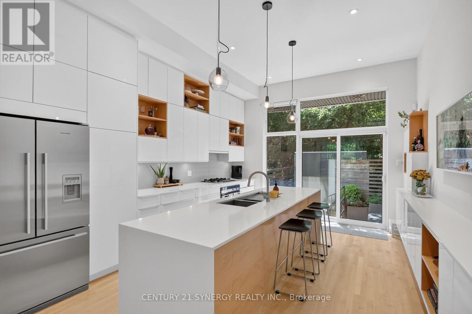 24 STONEHURST AVENUE - 18