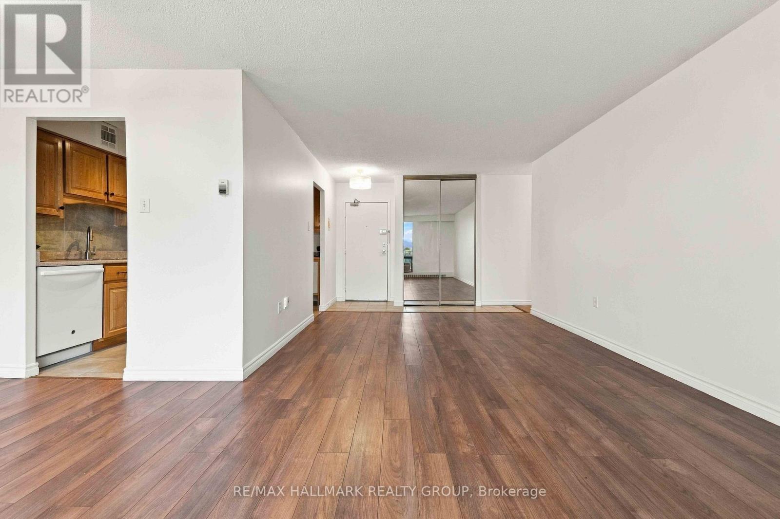 2400 Virginia Drive — photo 11