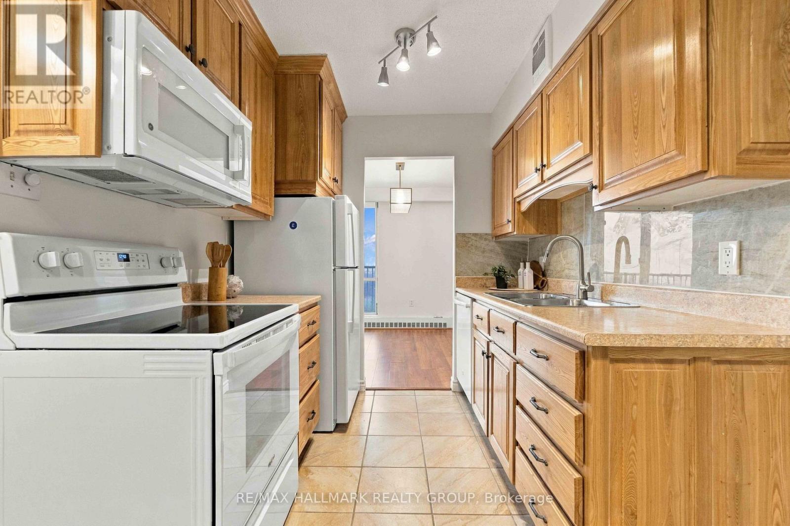 2400 Virginia Drive — photo 14