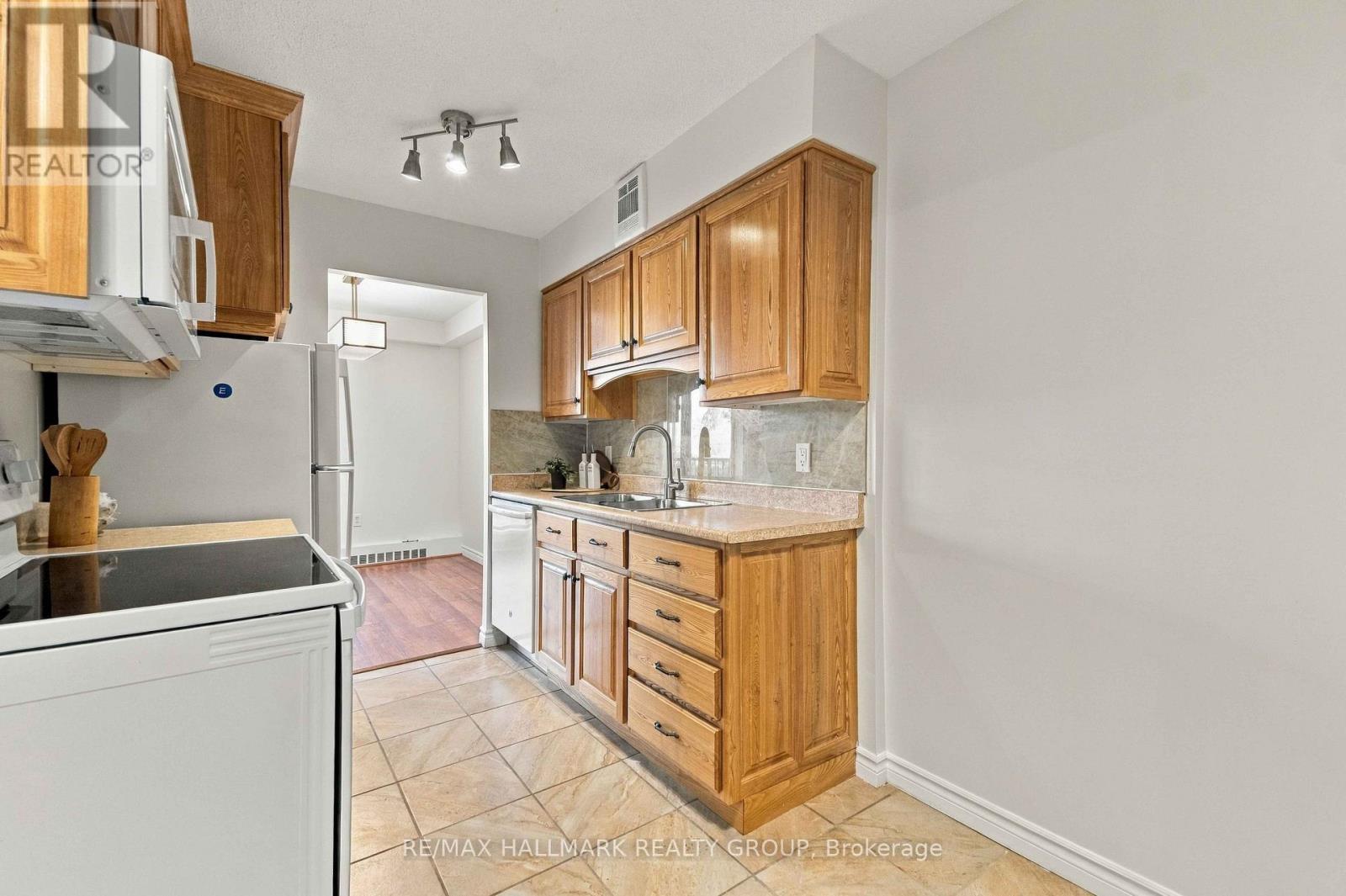 2400 Virginia Drive — photo 15