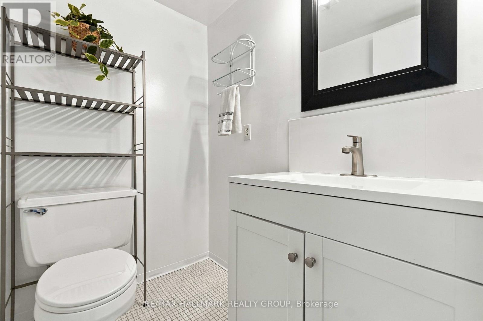 2400 Virginia Drive — photo 21