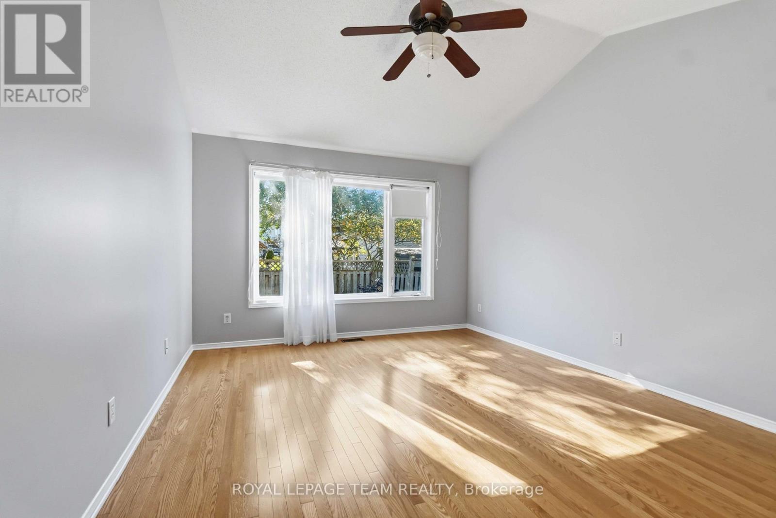6 Windchime Crescent — photo 16