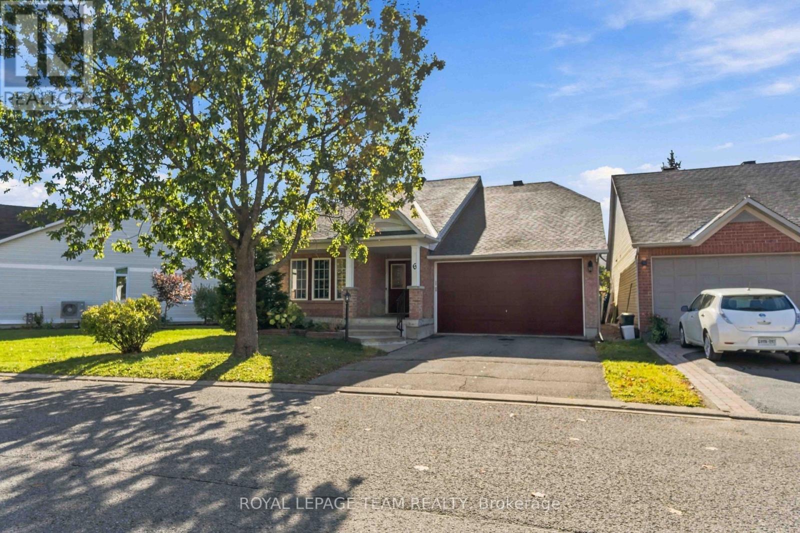 6 WINDCHIME CRESCENT - 2