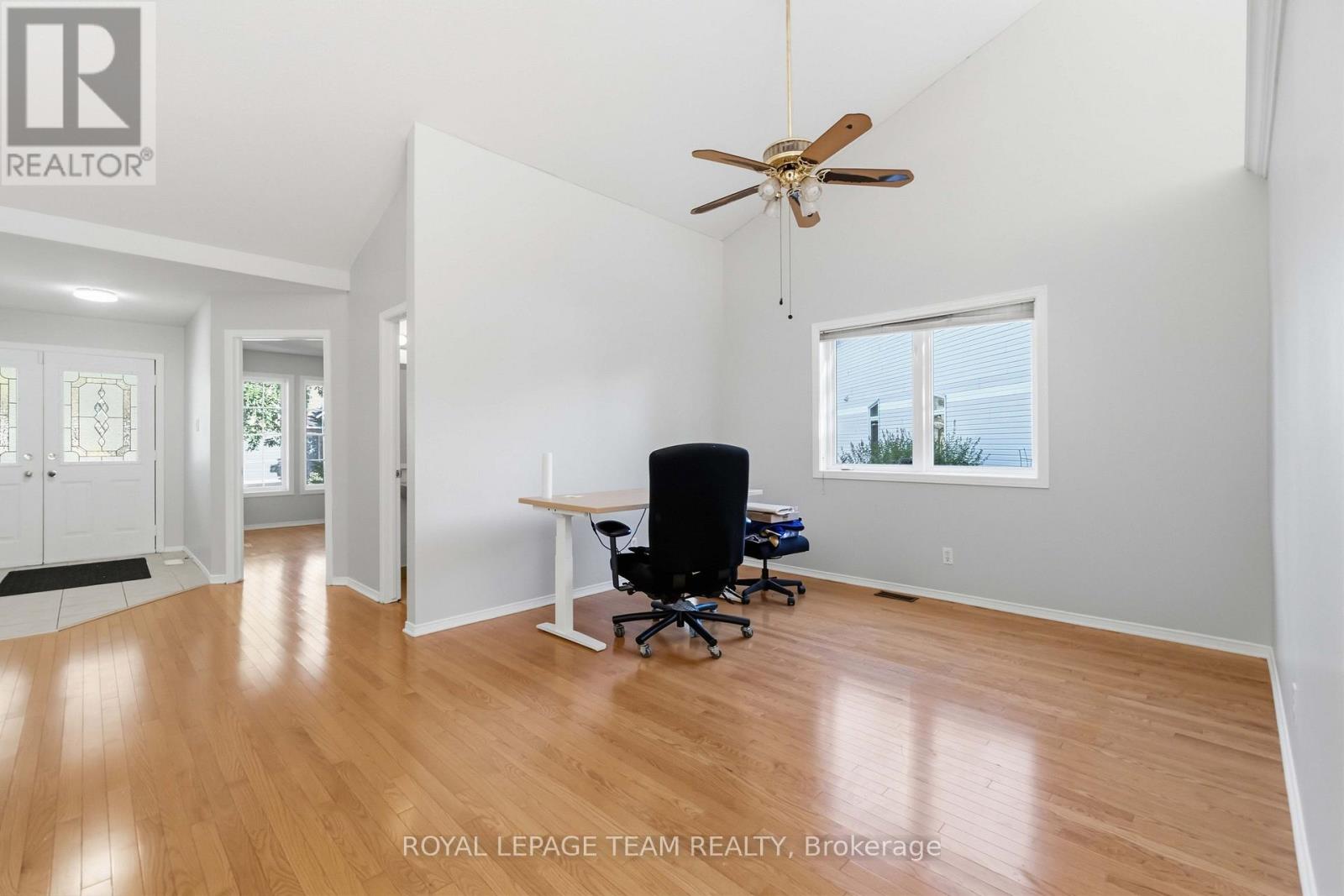 6 WINDCHIME CRESCENT - 8
