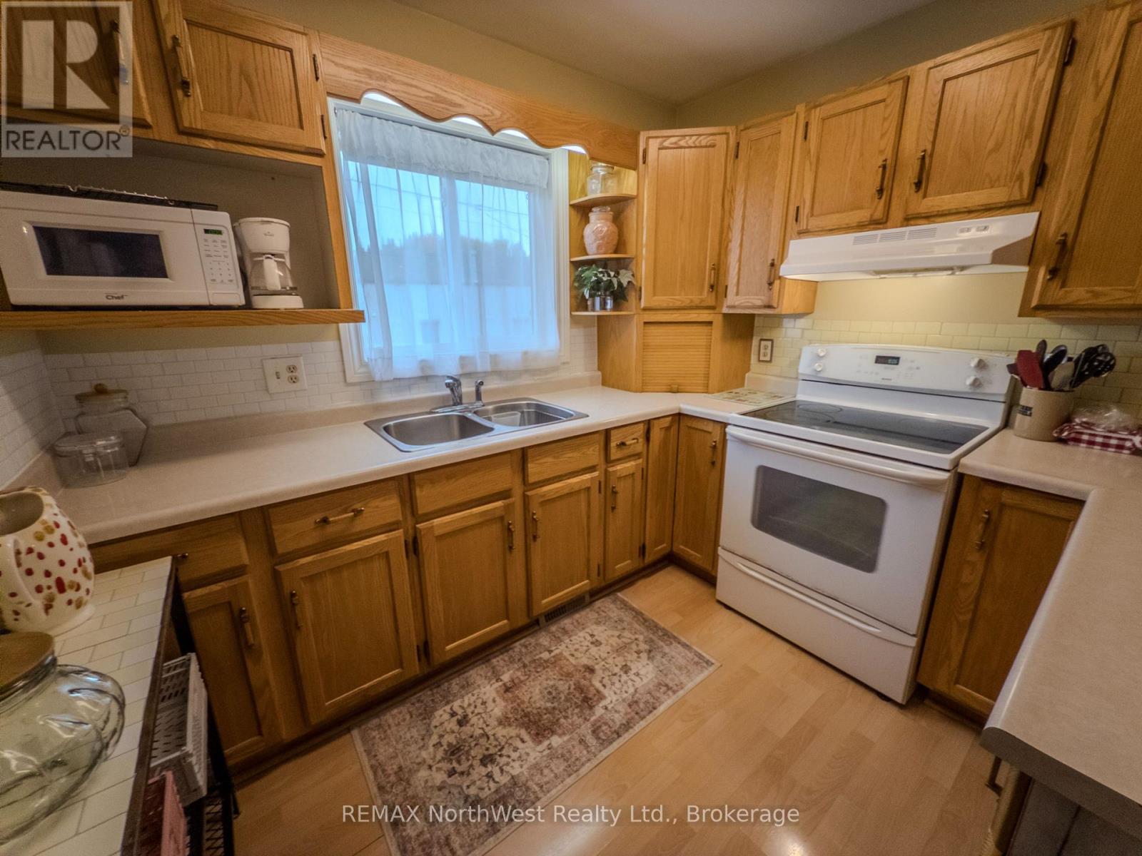 328 Ninth Avenue South — photo 12