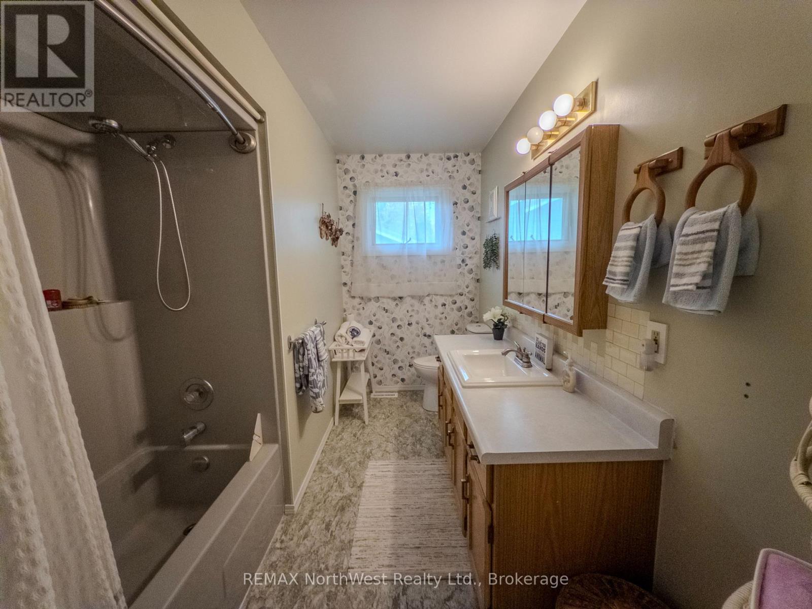 328 Ninth Avenue South — photo 25